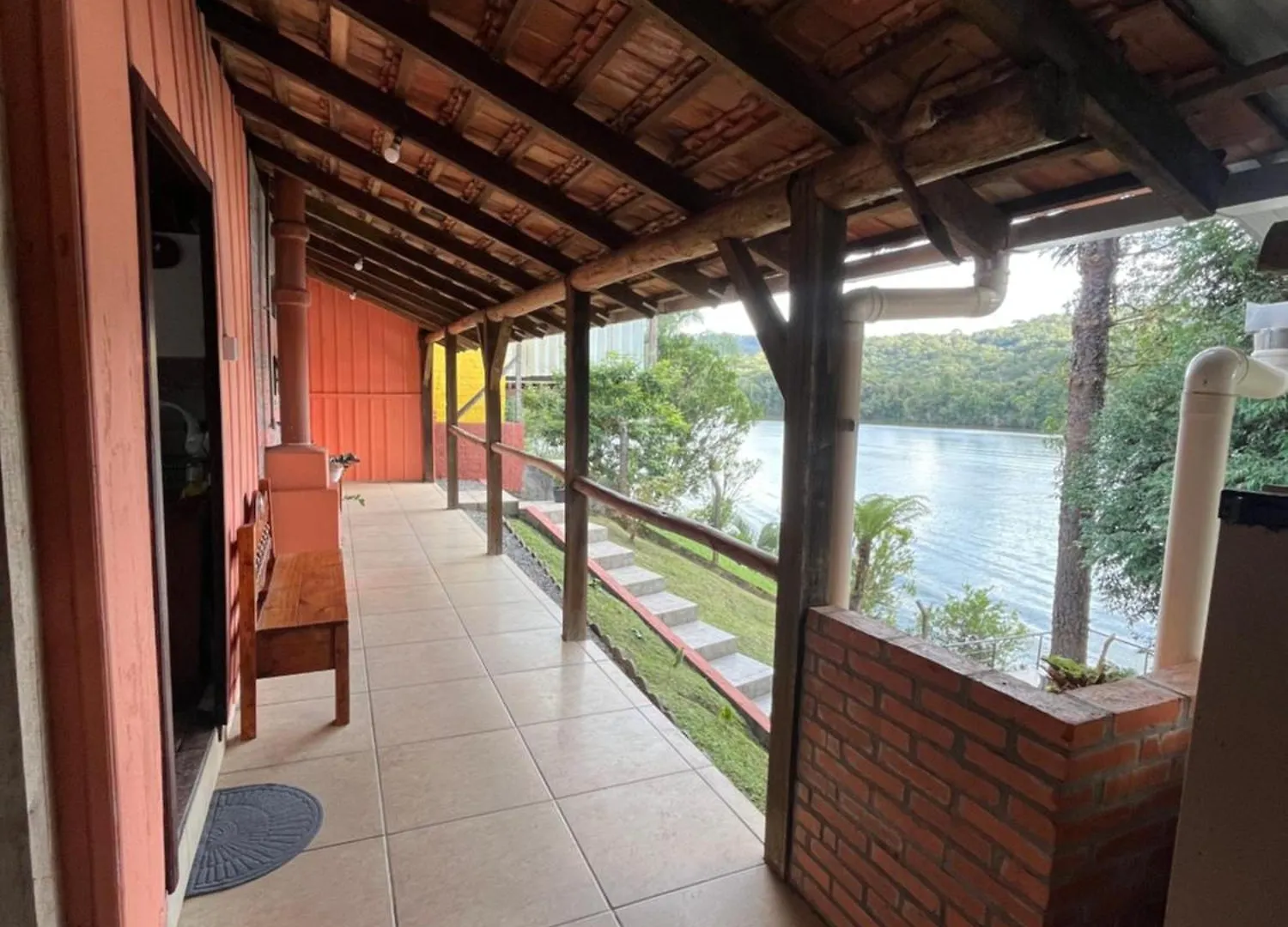 Casa de Férias Casa Tangerina - Lago Pinhal Rio dos Cedros Brasil